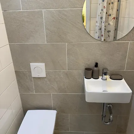 Spacious Cosy With Private Bathroom 海牙